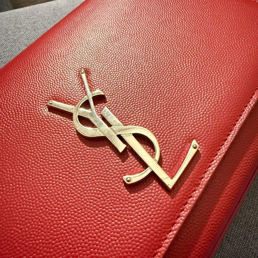 Yves Saint Laurent YSL Kate Medium Crossbody Bag in Red - Picture 3 of 10